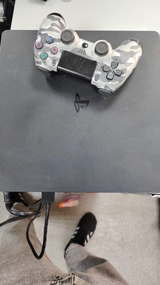 Игровая приставка Sony PlayStation 4 slim
