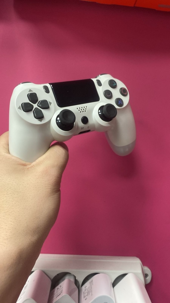 Геймпад PS4 белый