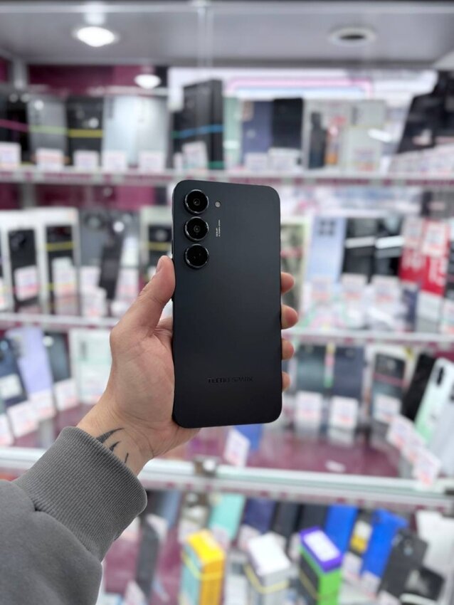 Мобильный телефон Tecno Spark 40 pro 8\256