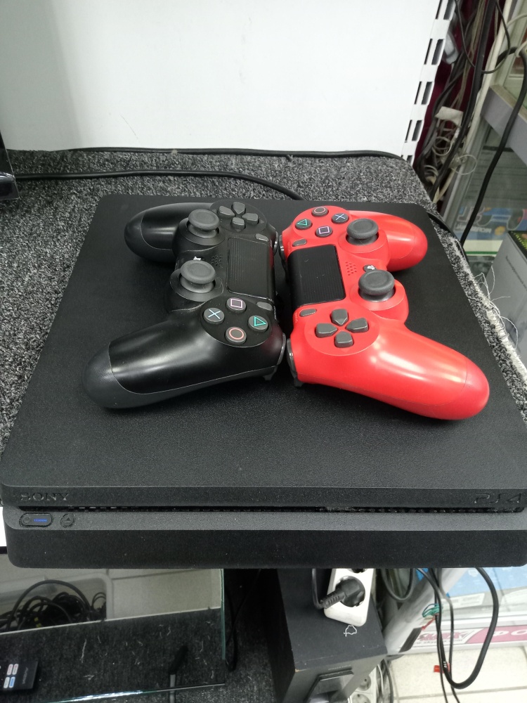 Игровая приставка Sony PlayStation 4 slim 500ГБ