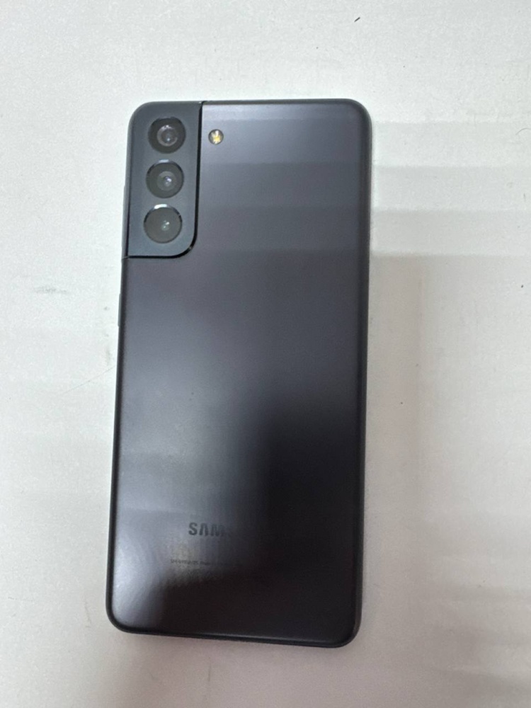 Смартфон Samsung S21  8/128