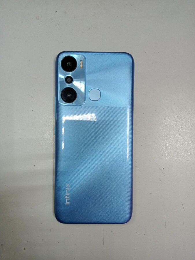 Мобильный телефон Infinix HOT 20i