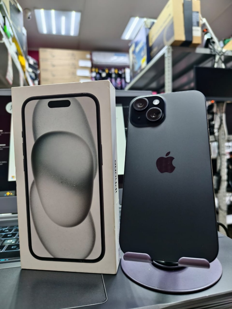 Смартфон iPhone 15 256GB