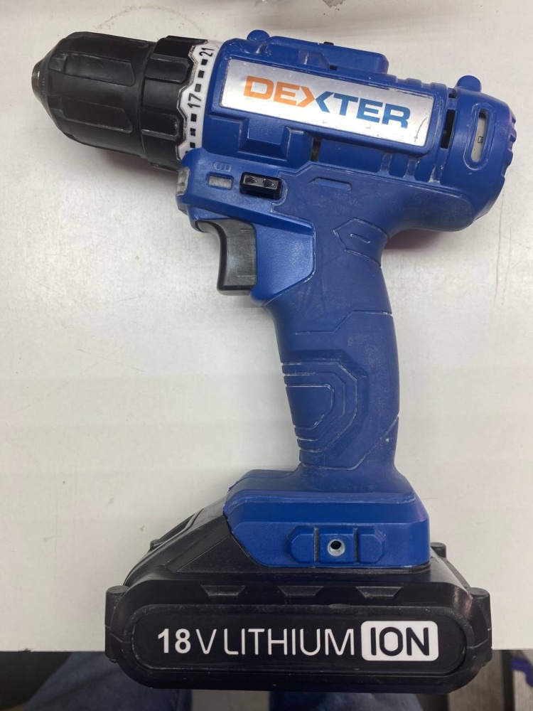 Шуруповерт Dexter